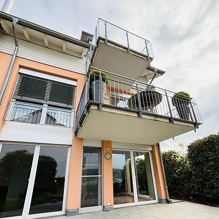 View 110sqm In/outdoor Living Entire With 2 Bedrooms * רייכנאו