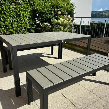 View 110sqm In/outdoor Living Entire With 2 Bedrooms *