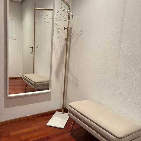 View 110sqm In/outdoor Living Entire With 2 Bedrooms *